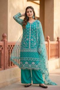 Ensemble Kurta en coton bleu ciel brodé avec pantalon palazzo, coupe ample traditionnelle, longueur cheville, tenue ethnique style Inde Pakistan - Product Image 2