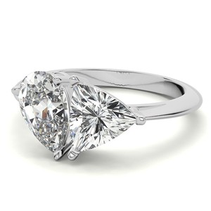Anillo de compromiso de 2.75 quilates con corte de pera y corte trillón, moissanita VVS1, anillo Toi et Moi para ella, oro blanco de 14 quilates, estilo celebridad. - Product Image 3
