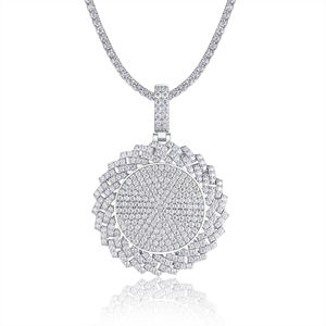 Collar con Colgante de Moissanita Personalizado al por Mayor de Fábrica, Diseño de Flor Redonda en Plata 925 para Joyería Hip Hop - Product Image 2