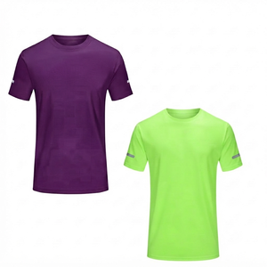Camiseta de Fútbol Personalizada para Hombre, Transpirable, 100% Poliéster, Malla Suave, Secado Rápido, Corte Regular, Cuello Redondo, Manga Corta, Transferencia Térmica - Product Image 1