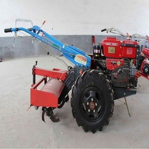 Tracteur agricole diesel 2 roues motrices d'occasion avec remorque et transmission par engrenages - Product Image 2