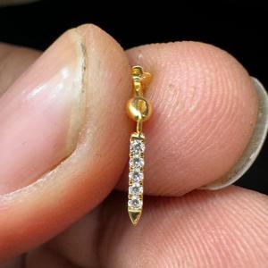 ต่างหูทรงแท่งเพชรขนาด 7 มม. แบบลอยตัว ทำจากทอง 14K พร้อมดีไซน์แบบเกลียว - Product Image 3