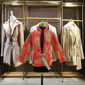 Veste matelassée en coton imprimé à la main avec motif animal pour femme, collection nouvelle, veste tendance pour femme, printemps, automne, hiver - Product Image 2