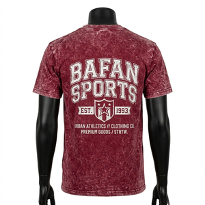 เสื้อยืดผู้ชายทรงหลวม พิมพ์ลายกราฟิกสีแดงเลือดหมูซีดแบบฟอกสี  ผ้าคอตตอน 100%  รับสกรีนโลโก้ตามสั่ง - Product Image 2