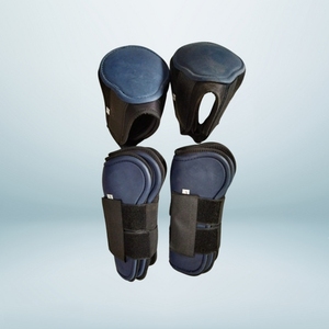 Bottes de tendon de protection de jambe de cheval complètes durables et sécurisées avec ensemble de genoux flexibles pour l'entraînement et le saut - Product Image 1