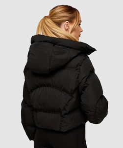 Veste matelassée pour femme avec logo personnalisé OEM, capuche, fermeture éclair intégrale, cordon de serrage et doudoune d'hiver pour femme à prix avantageux avec personnalisation - Product Image 2