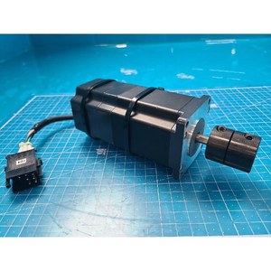 Moteur pas à pas 5 phases ORIENTAL MOTOR PK569AWM, d'occasion, pièces d'équipement semi-conducteur Legacy - Product Image 1