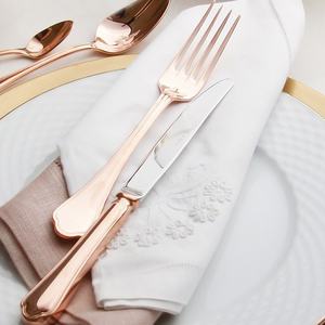 Colección de Utensilios de Comedor de Lujo con Diseño Ornamental, Diseñada para la Organización de Grandes Banquetes, Decoración Elegante para la Mesa - Product Image 5
