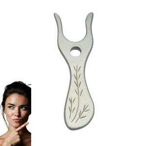 Outil de tricotage en bois naturel conçu pour le tricotage de cordons, idéal pour les projets d'artisanat, les garnitures et les accessoires faits à la main - Product Image 1