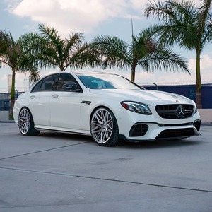 Mercedes Classe E Voiture de Luxe Design Élégant Intérieur Luxueux Performances Fiables Stabilité Routière Optimale Vente Flash Maintenant - Product Image 6