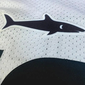 Maillot de football américain blanc pour homme à col en V avec imprimé requin numéro 13, en maille sublimée respirante, manches courtes, coupe classique - Product Image 3