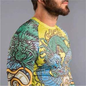 Vêtement de protection solaire pour homme, respirant, à séchage rapide, en polyester/nylon, imprimé par sublimation, anti-transpiration, personnalisable. - Product Image 5