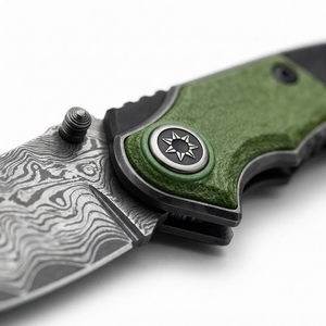 Cuchillo de Damasco Hecho a Mano con Llavero, Cuchillo Plegable Portátil, Cuchillo Utilitario Pequeño con Soporte para Llavero, Diseño Compacto - Product Image 4