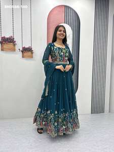 Robe en Georgette Fox de qualité supérieure avec broderies et sequins lourds, accompagnée d'un dupatta, au meilleur prix de gros - Product Image 5