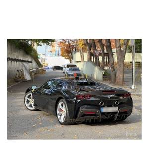 Ferrari SF90 4.0 2022/1, 4.175 km, Volante a la Izquierda, Asientos de Cuero - Product Image 2