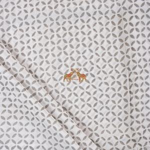 Bloc de main imprimé indien coton doux tissu coton teint naturel couleur biologique avec des impressions uniques pour la maison et le matériel vestimentaire - Product Image 1