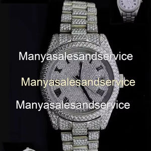 Montre en diamant moissanite rond VVS, cadran rond entièrement serti de diamants, bracelet en acier inoxydable pour homme, résistance à l'eau de 10 bars - Product Image 1