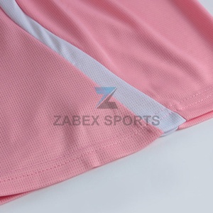 Ensemble d'uniformes d'entraînement de basketball personnalisés par sublimation, respirants, grandes tailles, avec tenue de performance pour les sports d'équipe - Product Image 4