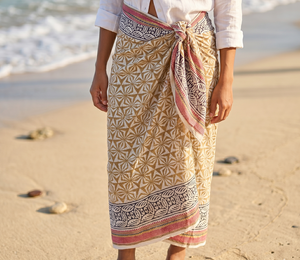 Pareo Artesanal Hecho a Mano al por Mayor con Borde de Zari, Elegante Pareo de Playa para Mujer, Pareo de Playa Ligero de Algodón, Tradicional Indio - Product Image 1