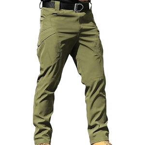 Forro térmico para invierno: Interiores con forro polar y capas exteriores repelentes al agua para afrontar entornos con temperaturas por debajo de cero. - Product Image 1