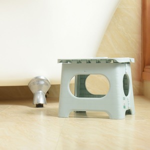 Taburete Plegable de Plástico, Silla Plegable Portátil, Taburete Pequeño Resistente con Asa de Transporte, para Hogar, Exteriores y Camping - Product Image 5