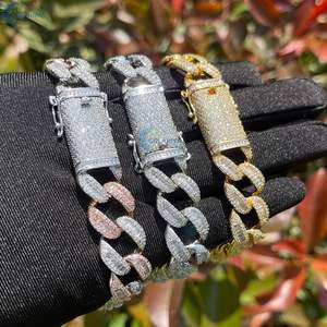 สร้อยข้อมือคิวบันลิงค์เพชรแล็บโกรว์ 20 มม. แบบฝังเพชรเต็มเส้น ทรงบาแกตต์ สไตล์ฮิปฮอป สร้อยข้อมือสไตล์แร็ปเปอร์สำหรับผู้ชาย - Product Image 5