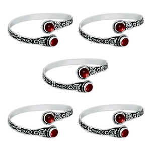 Bracelet élégant en laiton plaqué argent massif avec grenat géométrique, fait main, style bohème, cadeau de mode pour femme - Product Image 2