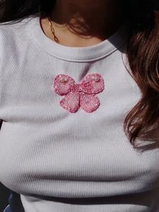 Haut ethnique moderne brodé de perles avec motifs décoratifs et finitions artisanales de qualité supérieure - Product Image 3