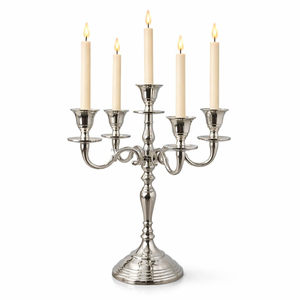 Candelabro Plateado Heritage de Marca Privada – Artículos de Arte en Aluminio Fundido Sostenible - Product Image 1