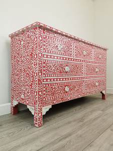 Mueble de Almacenamiento de Lujo Hecho a Mano con Incrustaciones Florales Rojas y Blancas de Madreperla, Muebles de Madera Hechos a Mano al por Mayor - Product Image 1