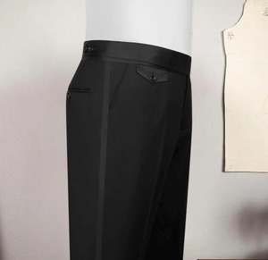 ชุดทักซิโด้สำหรับงานแต่งงานผู้ชายพร้อมกางเกงสีดำ - Product Image 2