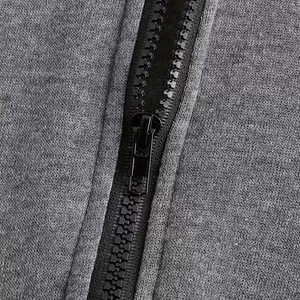 เสื้อฮู้ดซิปแบบมีซับในผ้าฟลีซผสมคอตตอน 360 GSM พิมพ์ลายแว็กซ์ ล้างสีแล้ว รุ่นปี 2025 สำหรับผู้ชาย ขายส่งและรับผลิตตามสั่ง - Product Image 5