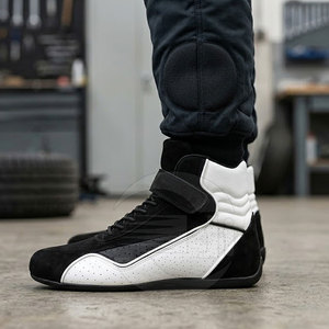 Chaussures de course automobile pour hommes actifs, ajustement confortable, construction légère, matériau respirant, style de chaussures moderne - Product Image 2