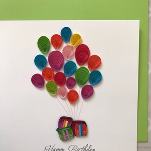 Carte d'anniversaire élégante faite à la main en quilling 3D avec motif de cupcake et ballon et estampage doré - Product Image 5