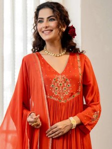 Ensemble ethnique trois pièces en soie avec haut brodé et dupatta assorti, élégant ensemble Kurti et pantalon pour femme, longueur 45 pouces, couleur Teal - Product Image 6