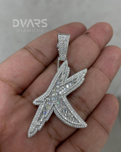 Colgante de Moissanita Personalizado, Plata 925, Corte Brillante, Microincrustaciones, Unisex, Letra A-Z, Joyería Personalizada de Lujo - Product Image 1