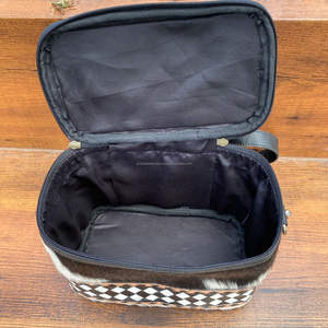 Nuevo bolso de tocador de piel de vaca hecho a mano, estuche cosmético de cuero con herramientas a cuadros en blanco y negro, Diseño de tarjeta de póquer, organizador de maquillaje, caja de viaje - Product Image 6