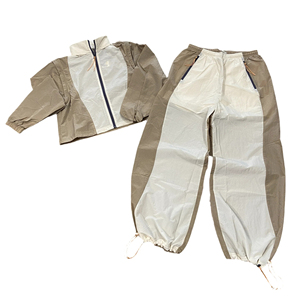 Survêtement unisexe bleu à manches longues avec fermeture éclair, style sportif, en polyester mi-lourd, pour adultes, coupe régulière, poches latérales - Product Image 4