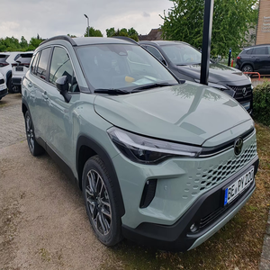 Toyota Corolla Cross Hybrid FWD Team Deutschland, SUV hybride, économique en carburant, crossover familial, édition allemande - Product Image 2