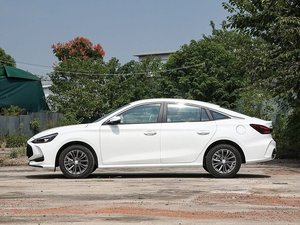 Mg5 2026, Sedán de Gasolina de 4 Puertas y 5 Plazas, Tracción Delantera, 1.5 <span class=keywords><strong>L</strong></span>, 129 Hp, Transmisión CVT Automática - Product Image 3