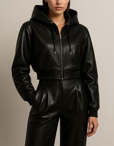 Ensemble de survêtement premium pour femme en cuir PU noir – Sweat à capuche entièrement zippé et pantalon large – Tenue décontractée deux pièces en cuir - Product Image 3