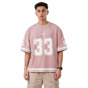 เสื้อยืดโอเวอร์ไซส์สีชมพูอ่อนอินเทรนด์สำหรับผู้ชายหมายเลข 33 พิมพ์ลายกราฟิกทรงหลวมแขนสั้นเสื้อยืดลำลองแนวสตรีท - Product Image 3