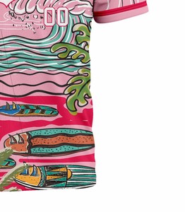 เสื้อคอเร็กซ์สีชมพูพิมพ์ลายทรอปิคอลแขนสั้นคอกลมลายฮาวาย - Product Image 5