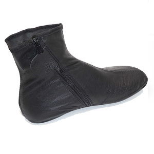 Servicio OEM de Calidad Profesional, Diseño Personalizado, Calcetines de Cuero Unisex Cómodos, Gruesos, Transpirables y de Secado Rápido para Invierno, Hechos en Pakistán - Product Image 2