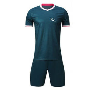 Uniforme de Fútbol Profesional, Poliéster Transpirable, Ligero, Tejido Duradero, Sensación Cómoda, Diseñado para Torneos, Corte Regular - Product Image 1