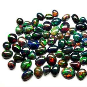 Lot de cabochons en opale noire éthiopienne naturelle en forme de mélange de pierres précieuses en opale noire polie lisse de 4 à 5 carats - Product Image 1