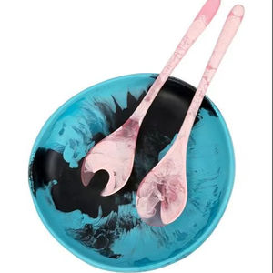 Bol de service élégant en résine avec ensemble de cuillères pour une expérience culinaire raffinée, offrant une présentation élégante et une performance durable - Product Image 1