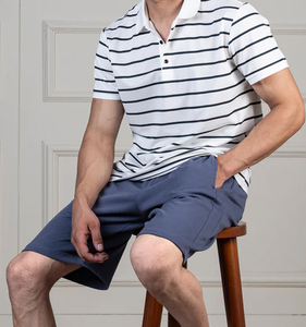 Shorts de mezclilla negros premium con pedrería personalizada para hombre, con dobladillo sin rematar y cremallera lateral, estilo urbano: comodidad y estilo en un solo producto. - Product Image 4