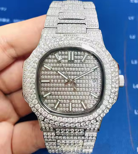 Reloj de pulsera de lujo premium para hombre con diamantes de moissanita, elegante reloj de cuarzo moderno con acabado de diamantes de moissanita. - Product Image 1