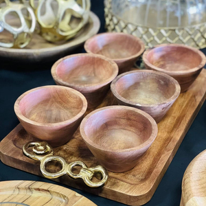 Bol en bois de luxe de petite taille avec plateau en bois pour une présentation élégante à la maison et à l'hôtel, offrant un attrait visuel naturel et premium - Product Image 1